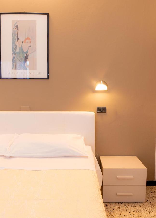 Hotel Galileo Rimini Buitenkant foto