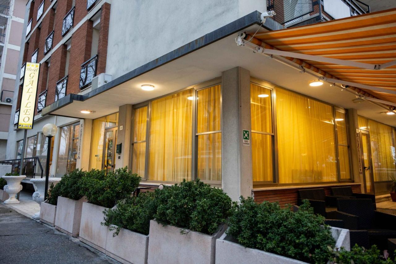 Hotel Galileo Rimini Buitenkant foto