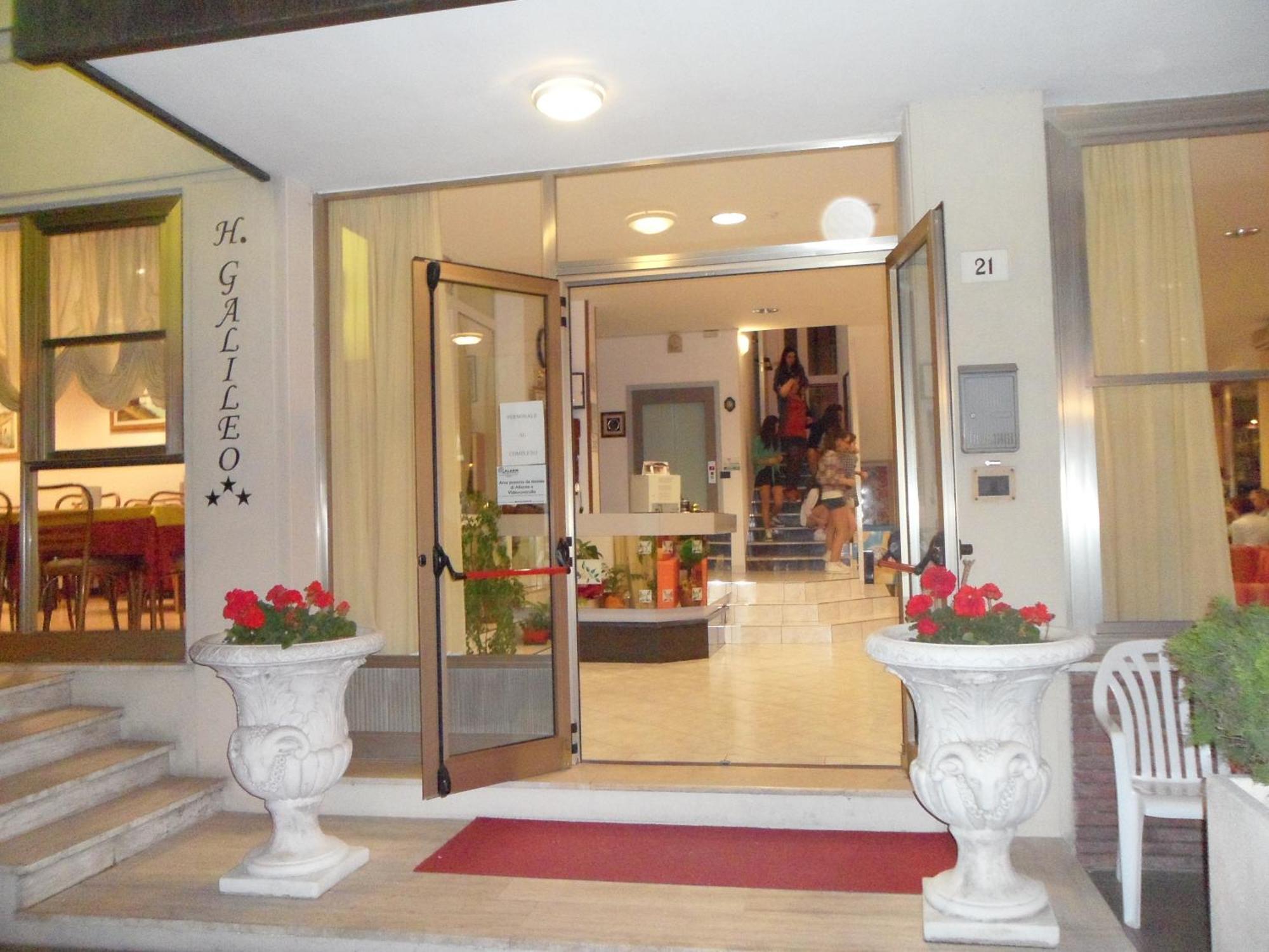 Hotel Galileo Rimini Buitenkant foto